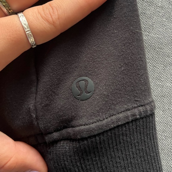 Lululemon Scuba Crew-Neck - Picture 2 of 2